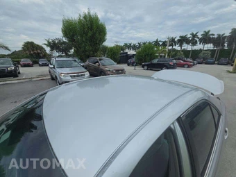2011 Toyota Camry LE – miniatura 12