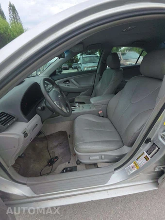 2011 Toyota Camry LE – miniatura 6