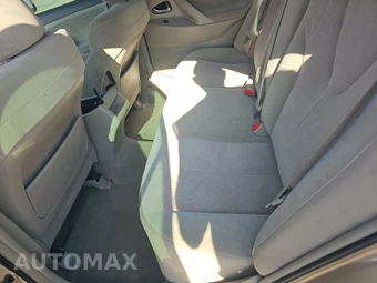 2011 Toyota Camry LE – miniatura 13