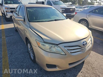 2011 Toyota Camry LE – miniatura 3