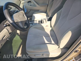 2011 Toyota Camry LE – miniatura 7