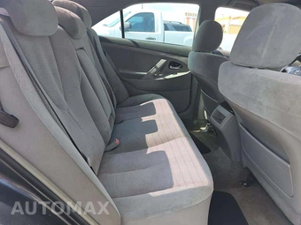 2011 Toyota Camry LE – miniatura 13