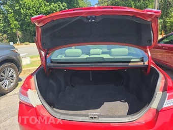 2011 Toyota Camry LE – miniatura 14