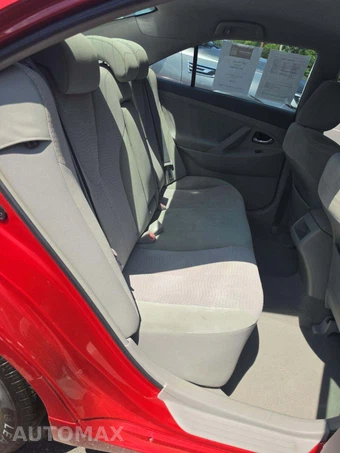 2011 Toyota Camry LE – miniatura 16