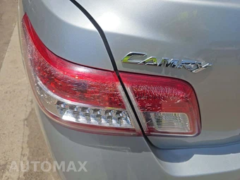 2011 Toyota Camry LE – miniatura 25