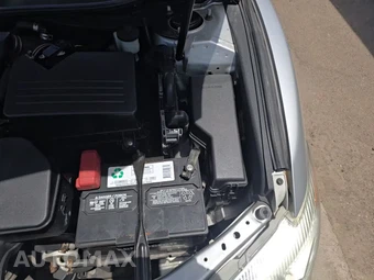 2011 Toyota Camry LE – miniatura 29