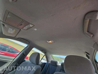 2011 Toyota Camry LE – miniatura 8