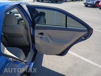 2011 Toyota Camry LE - miniatura 20