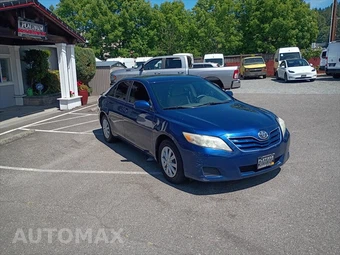 2011 Toyota Camry LE - miniatura 3