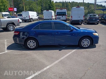 2011 Toyota Camry LE - miniatura 4