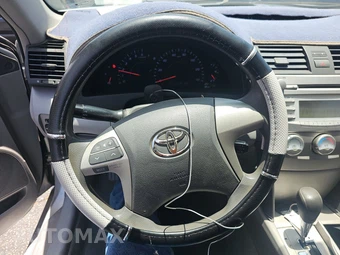 2011 Toyota Camry LE – miniatura 10