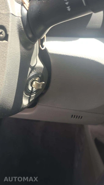 2011 Toyota Camry LE – miniatura 23