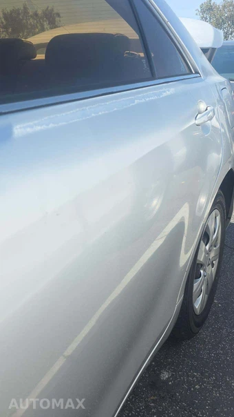 2011 Toyota Camry LE – miniatura 32