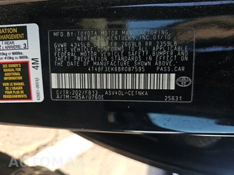 2011 Toyota Camry LE – miniatura 14