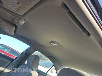 2011 Toyota Camry LE – miniatura 17