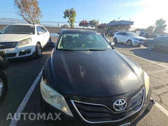 2011 Toyota Camry LE – miniatura 2