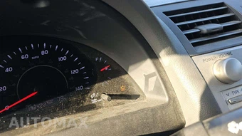 2011 Toyota Camry LE – miniatura 22