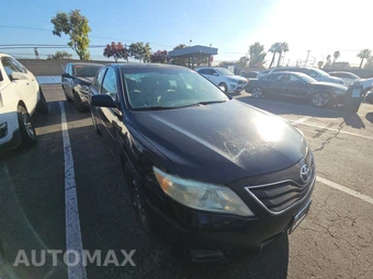 2011 Toyota Camry LE – miniatura 3
