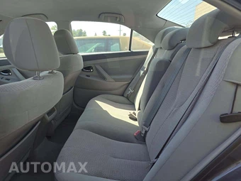2011 Toyota Camry LE - miniatura 13