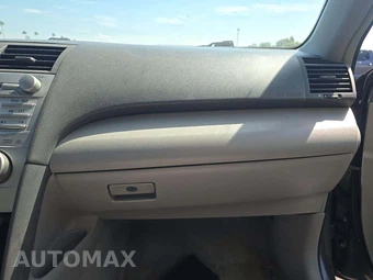 2011 Toyota Camry LE - miniatura 19