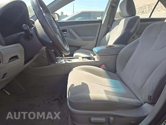 2011 Toyota Camry LE - miniatura 6
