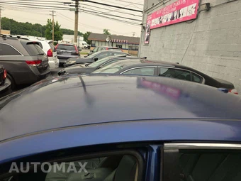 2011 Toyota Camry LE – miniatura 12