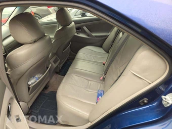 2011 Toyota Camry LE – miniatura 13