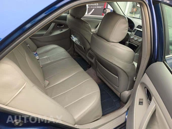 2011 Toyota Camry LE – miniatura 16