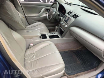 2011 Toyota Camry LE – miniatura 18