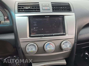 2011 Toyota Camry SE - miniatura 10