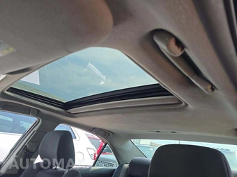 2011 Toyota Camry SE - miniatura 11