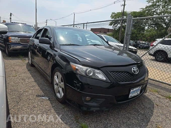2011 Toyota Camry SE - miniatura 4