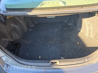 2011 Toyota Camry SE – miniatura 16