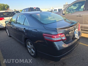 2011 Toyota Camry SE – miniatura 6