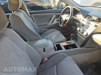 2011 Toyota Camry SE – miniatura 8