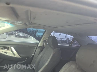2011 Toyota Camry SE – miniatura 17