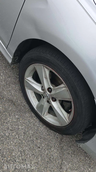 2011 Toyota Camry SE – miniatura 19