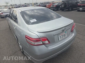 2011 Toyota Camry SE – miniatura 6