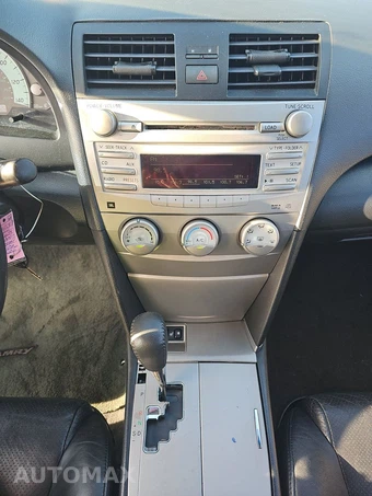2011 Toyota Camry SE - miniatura 17