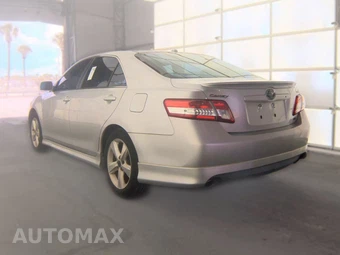 2011 Toyota Camry SE - miniatura 8