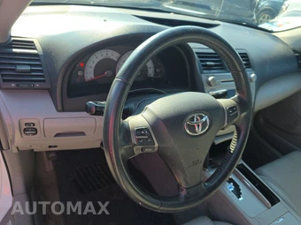 2011 Toyota Camry SE – miniatura 10