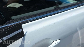 2011 Toyota Camry SE – miniatura 18