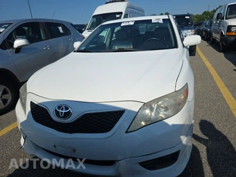 2011 Toyota Camry SE – miniatura 2