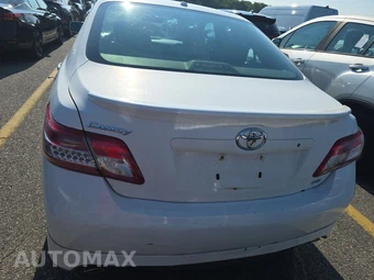 2011 Toyota Camry SE – miniatura 5
