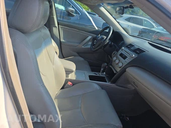 2011 Toyota Camry SE – miniatura 8
