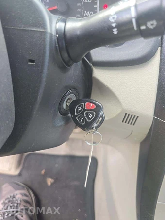 2011 Toyota Corolla LE – miniatura 8