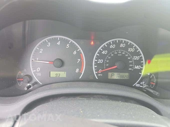 2011 Toyota Corolla LE – miniatura 9