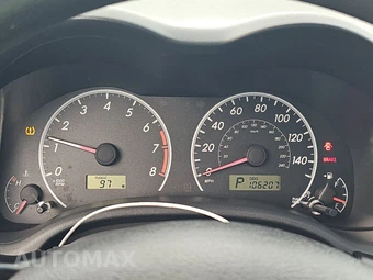 2011 Toyota Corolla LE – miniatura 12