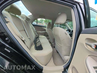 2011 Toyota Corolla LE - miniatura 16