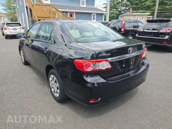 2011 Toyota Corolla LE - miniatura 2